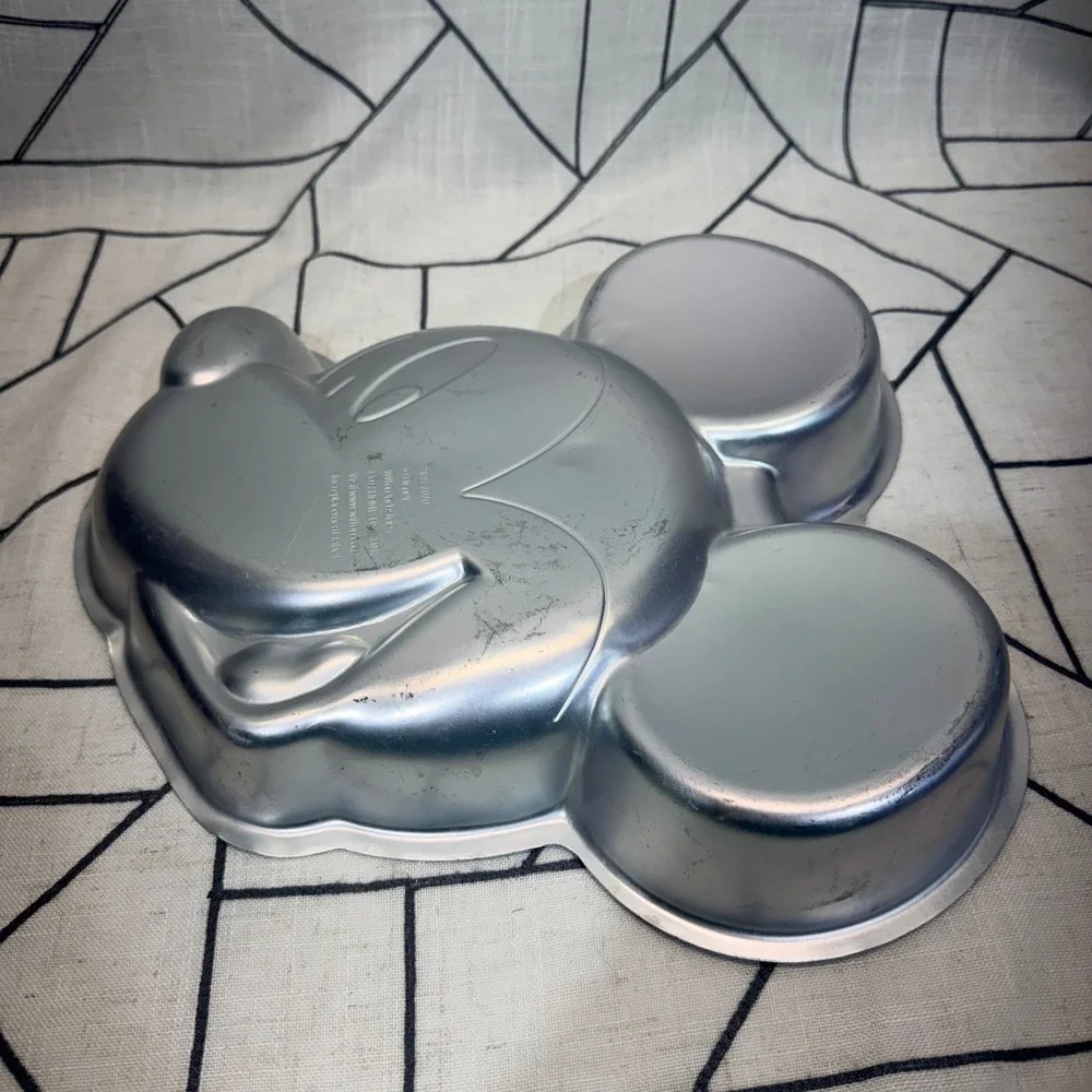 Wilton Mickey Mouse Cake Pan 13